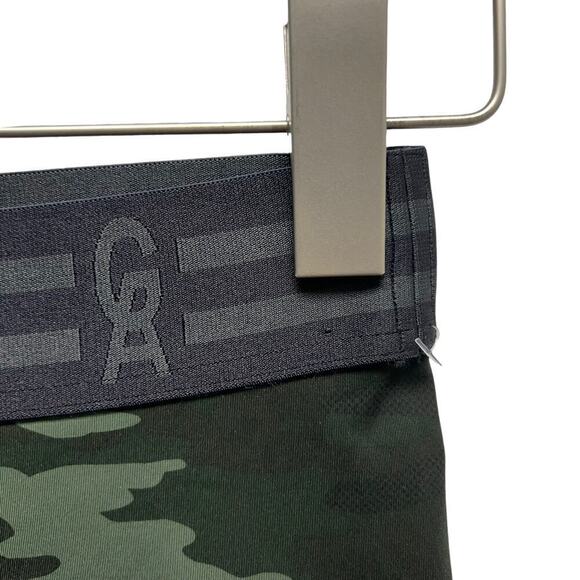 Good‎ American Icon Biker Shorts Camo - Picture 4 of 6